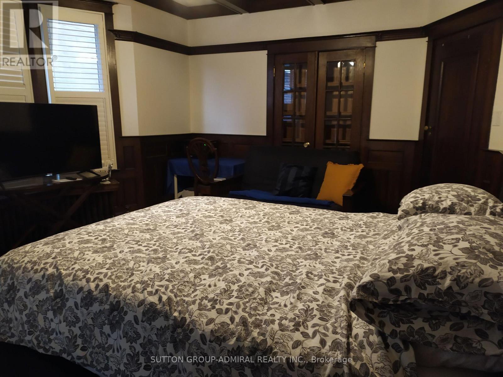 Back Studio Apartment - 335 Palmerston Boulevard, Toronto, Ontario  M6G 2N5 - Photo 9 - C12635008