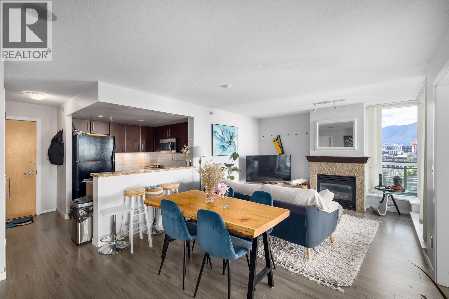 1002 120 Milross Avenue, Vancouver, British Columbia  V6A 4K7 - Photo 3 - R3080152