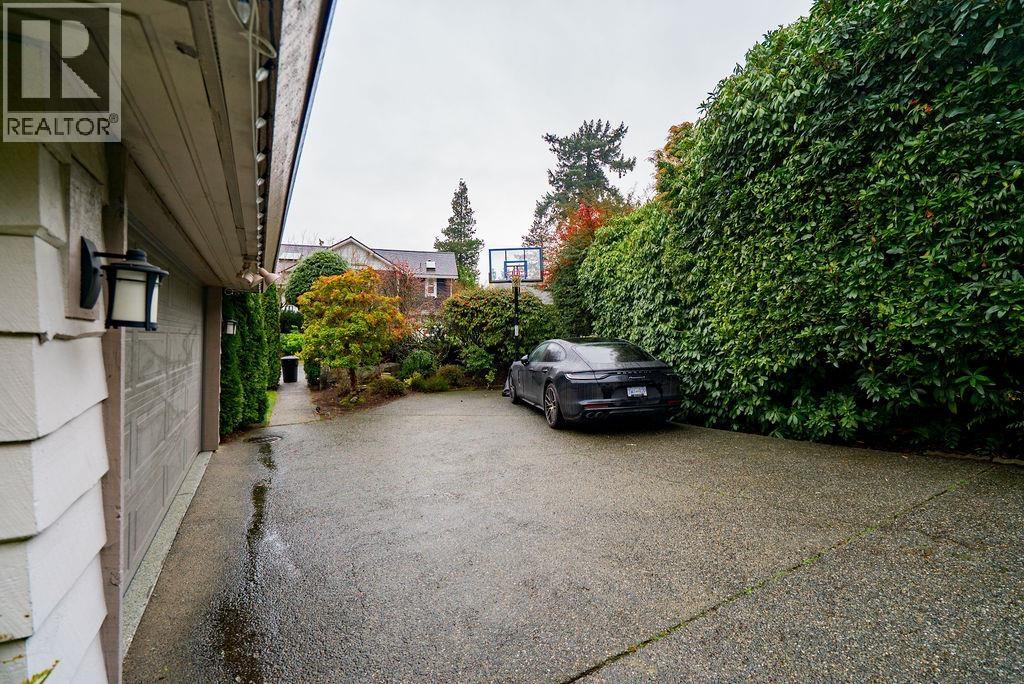 4820 Headland Drive, West Vancouver, British Columbia  V7W 2Z3 - Photo 36 - R3080132
