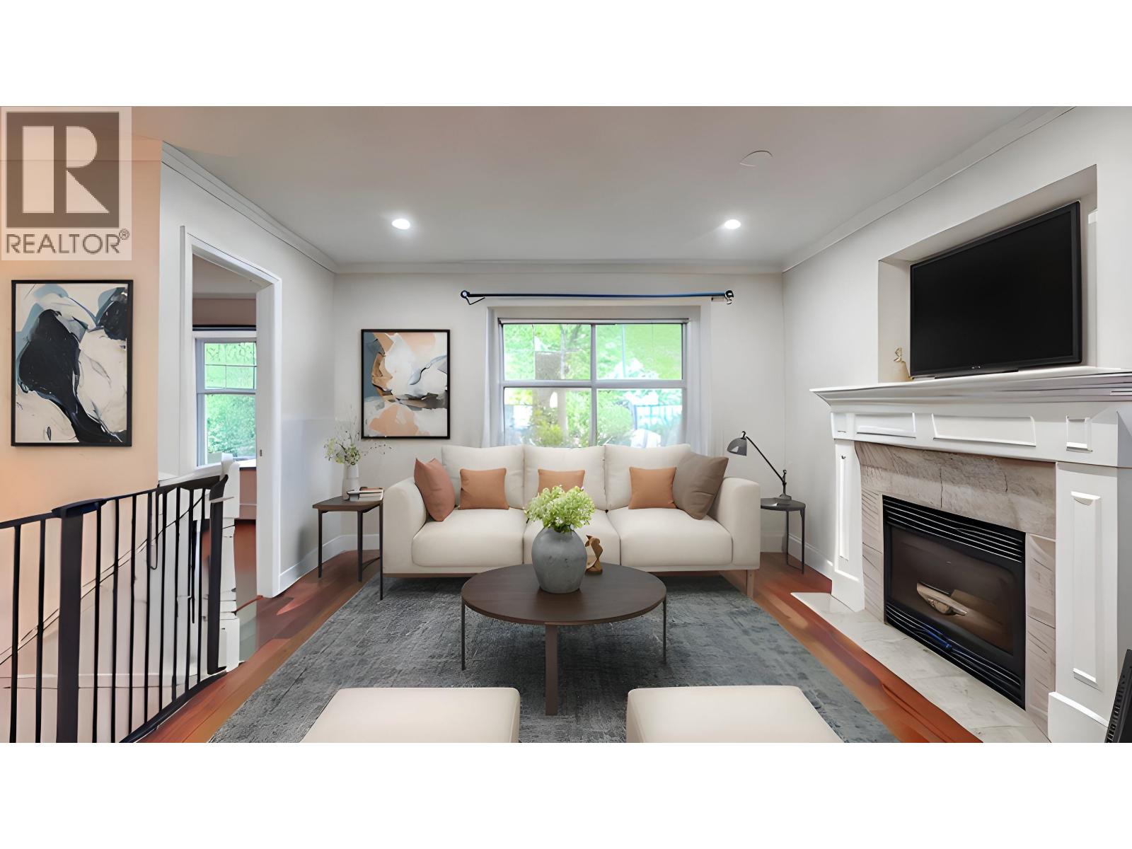 1553 BURRILL AVENUE, North Vancouver, British Columbia