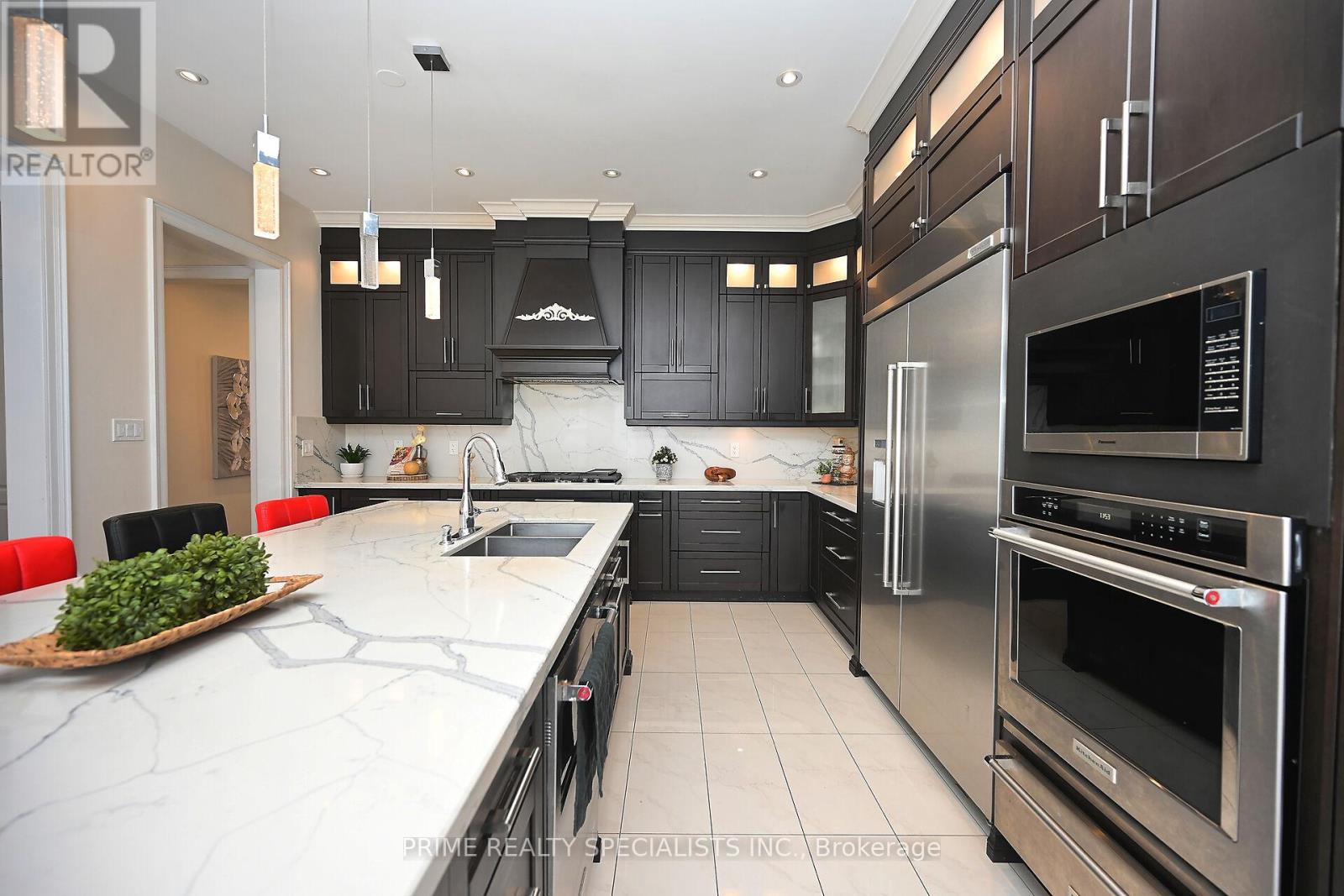 19 Cloverhaven Rd Road, Brampton, Ontario  L6P 4E4 - Photo 14 - W12701732