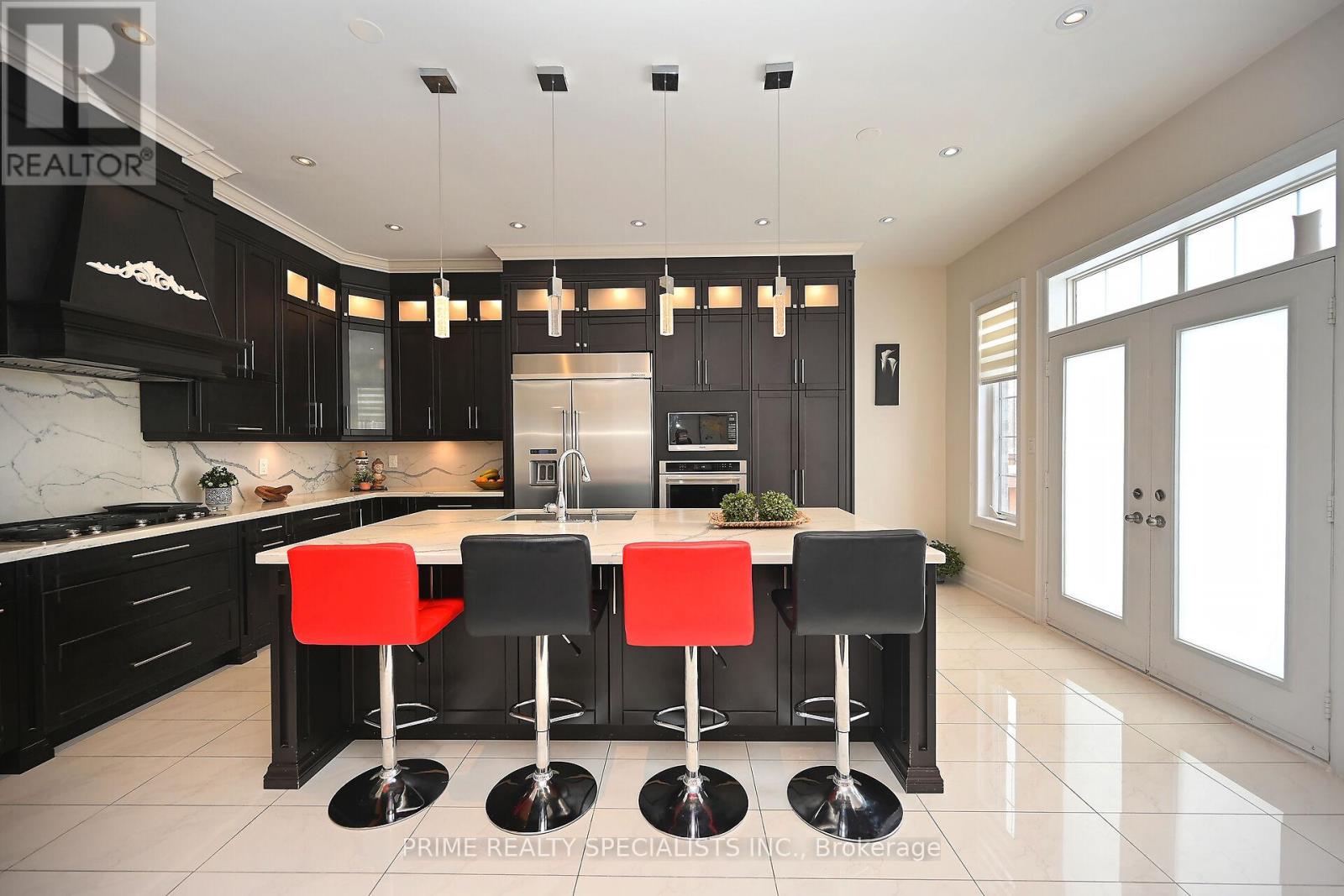 19 Cloverhaven Rd Road, Brampton, Ontario  L6P 4E4 - Photo 18 - W12701732