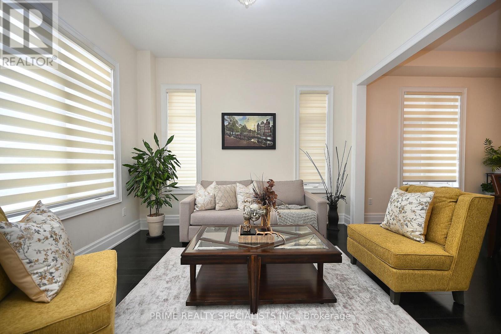 19 Cloverhaven Rd Road, Brampton, Ontario  L6P 4E4 - Photo 6 - W12701732