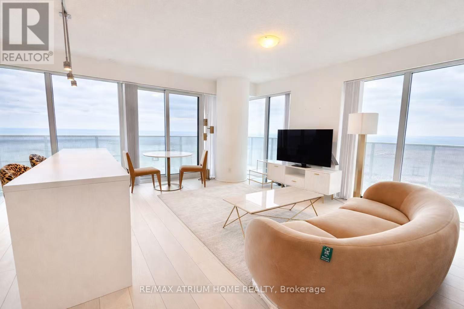 5210 - 88 HARBOUR STREET, Toronto, Ontario