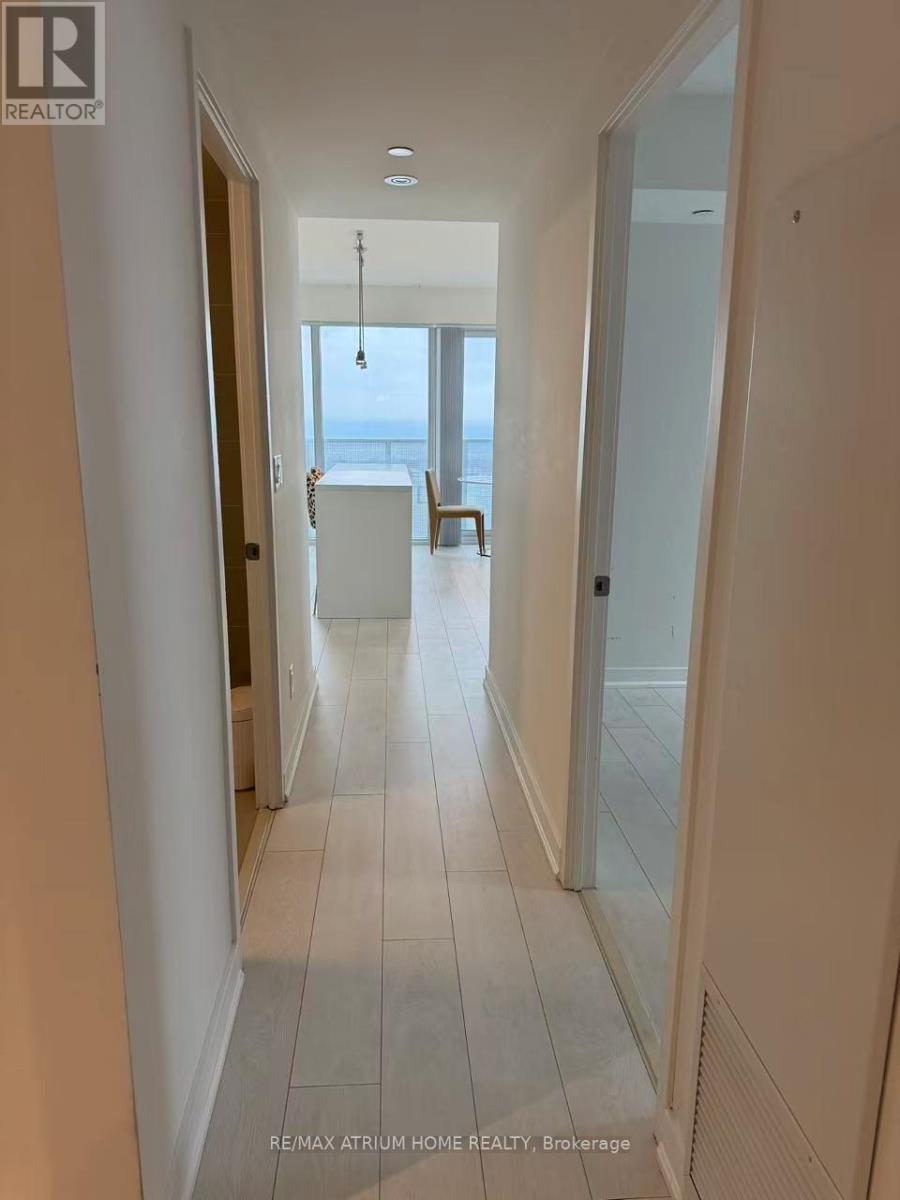 5210 - 88 Harbour Street, Toronto, Ontario  M5J 1B7 - Photo 15 - C12699702