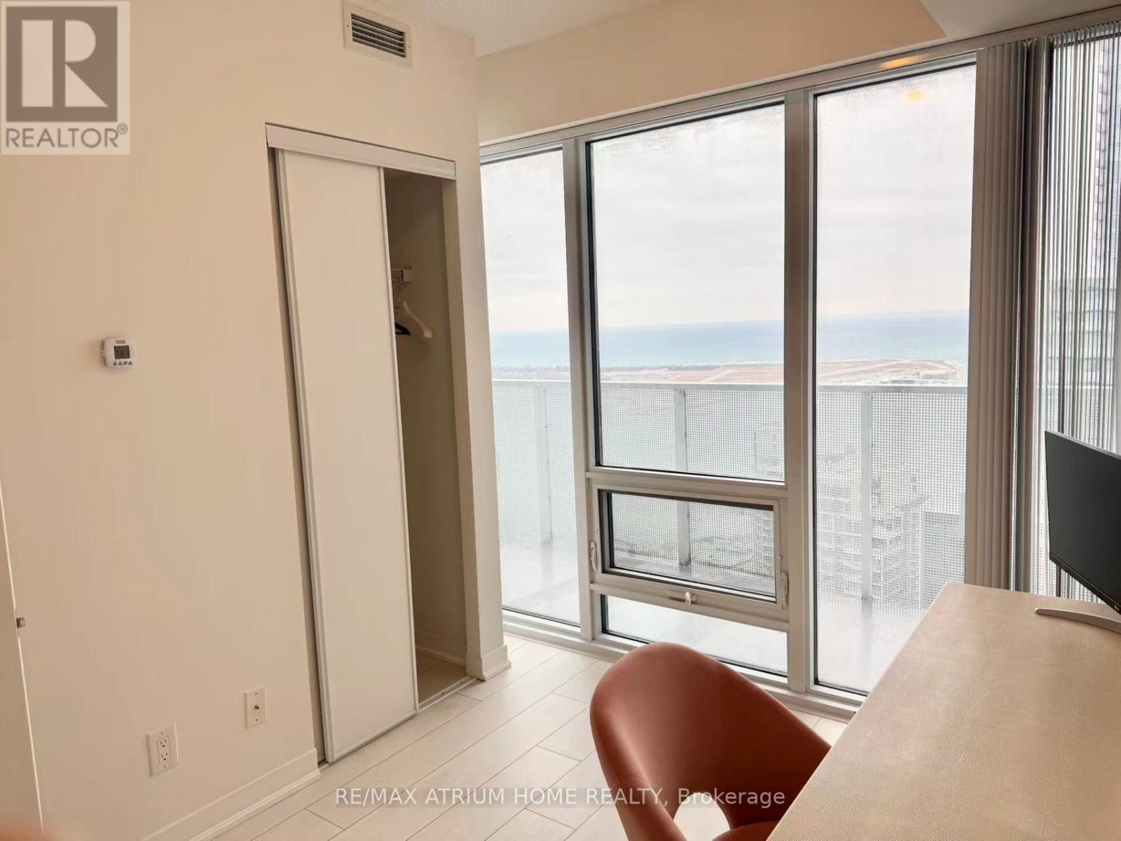 5210 - 88 Harbour Street, Toronto, Ontario  M5J 1B7 - Photo 11 - C12699702