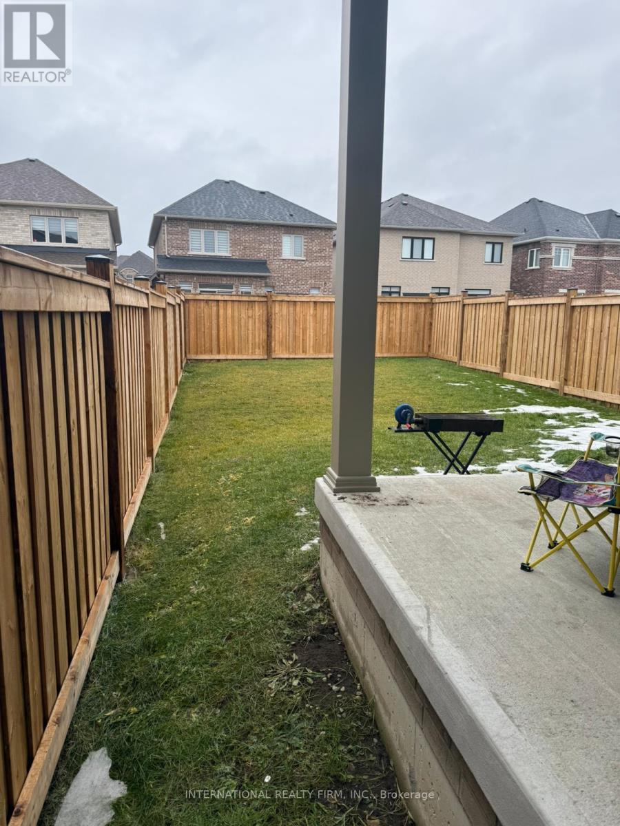 61 Tiberini Way, Bradford West Gwillimbury, Ontario  L3Z 4K3 - Photo 45 - N12683226