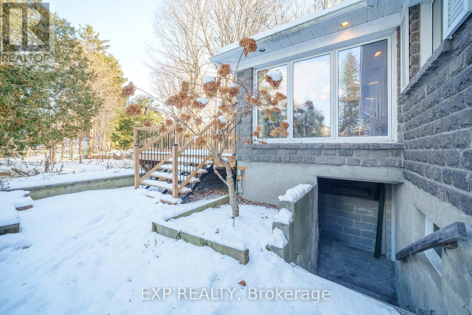 661 Blair Road, Ottawa, Ontario  K1J 7M4 - Photo 4 - X12701740