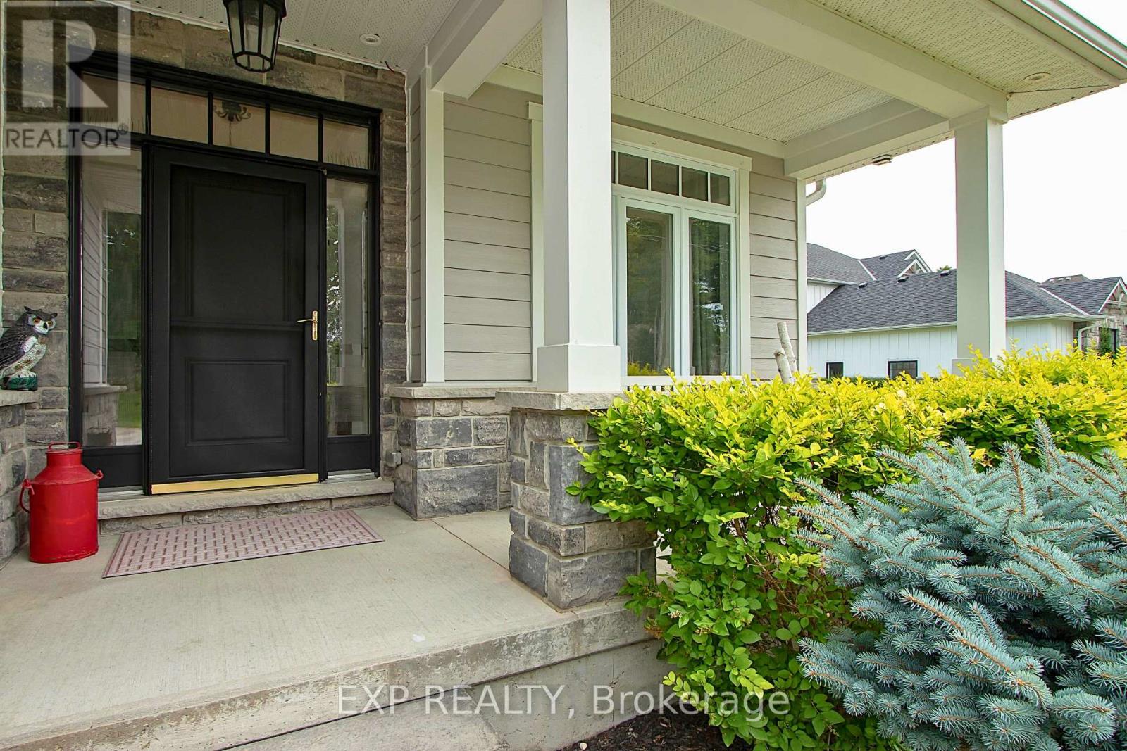 89 Gill Road, Lambton Shores, Ontario  N0M 1T0 - Photo 2 - X12701712