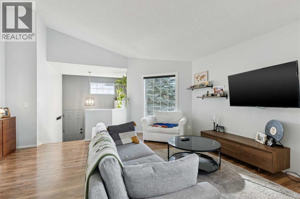 103 Hawkmount Green Nw, Calgary, Alberta  T3G 3T8 - Photo 8 - A2278890