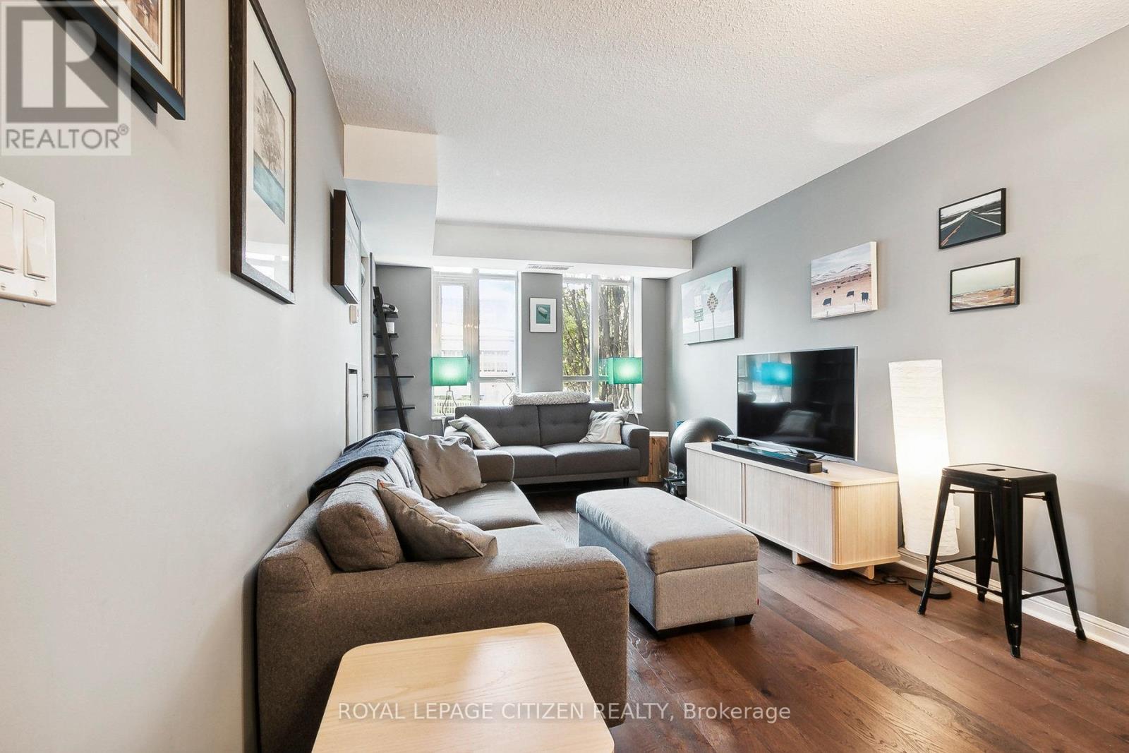 121 - 900 Mount Pleasant Road, Toronto, Ontario  M4P 3J9 - Photo 4 - C12701734