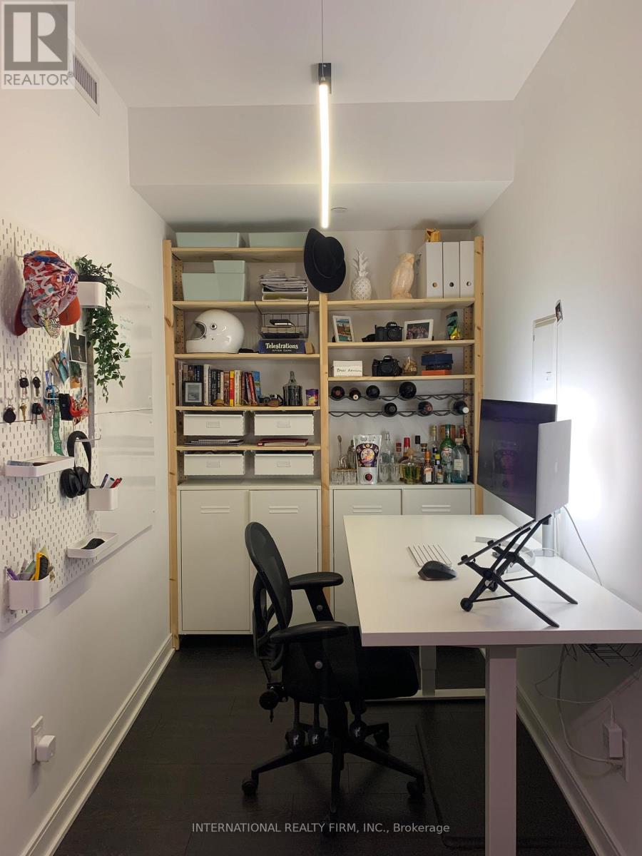 802 - 60 Tannery Road, Toronto, Ontario  M5A 0S8 - Photo 6 - C12701746