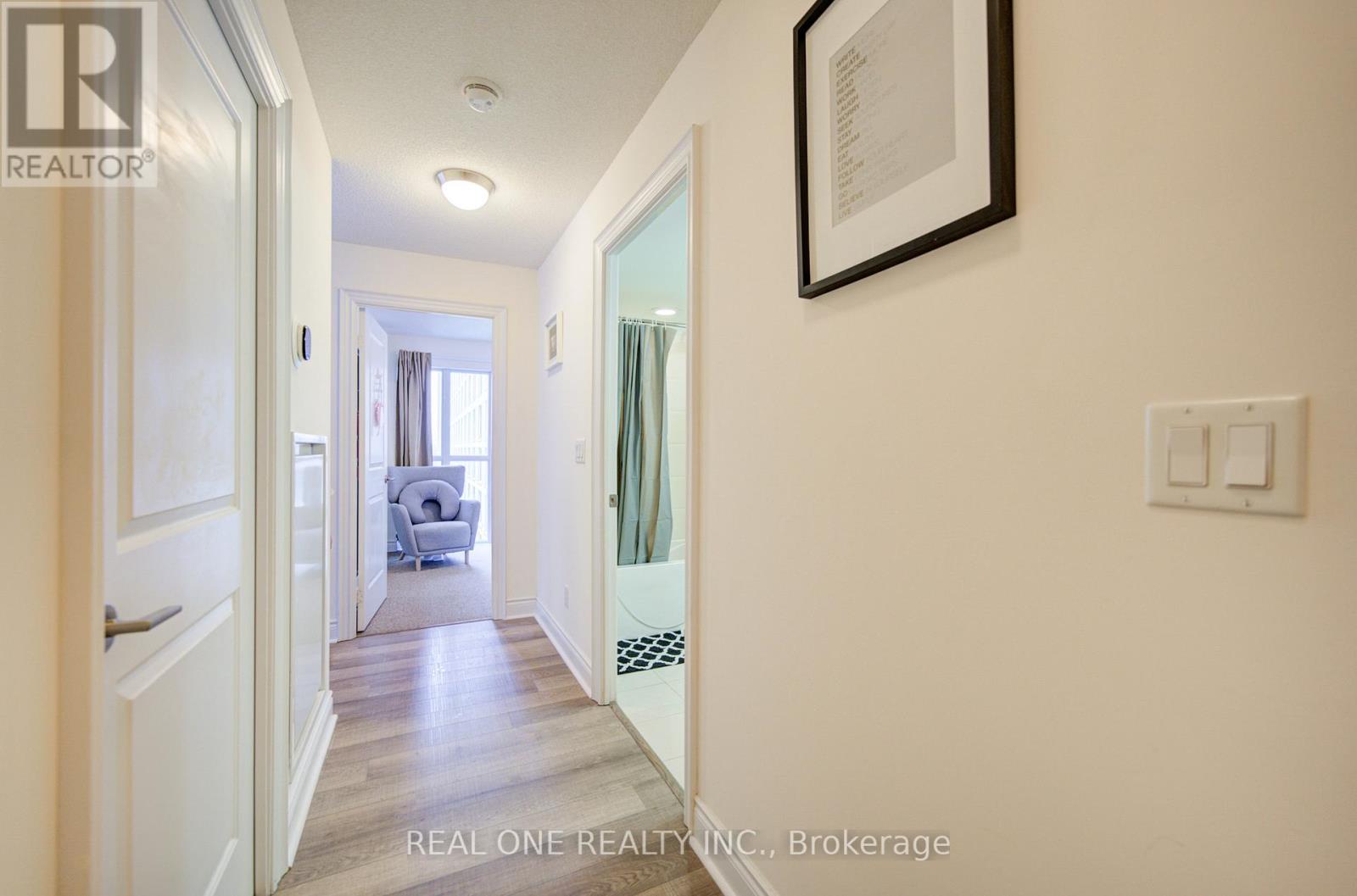 1509 - 28 Ted Rogers Way, Toronto, Ontario  M4Y 2J4 - Photo 11 - C12701764