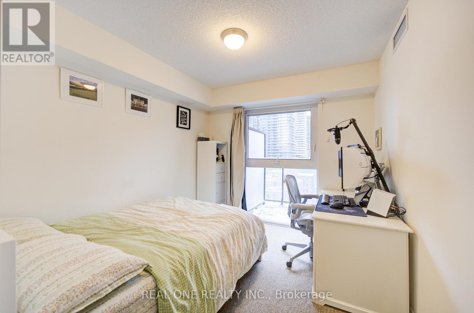 1509 - 28 Ted Rogers Way, Toronto, Ontario  M4Y 2J4 - Photo 23 - C12701764