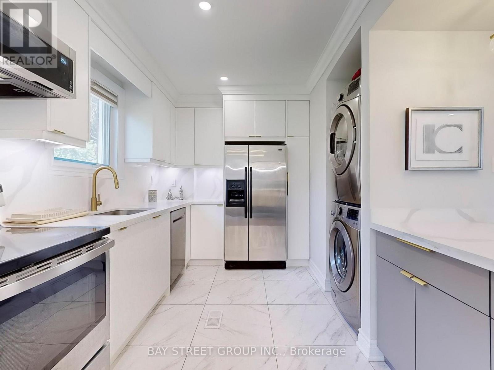 657 Pharmacy Avenue, Toronto, Ontario  M1L 3H6 - Photo 14 - E12701760