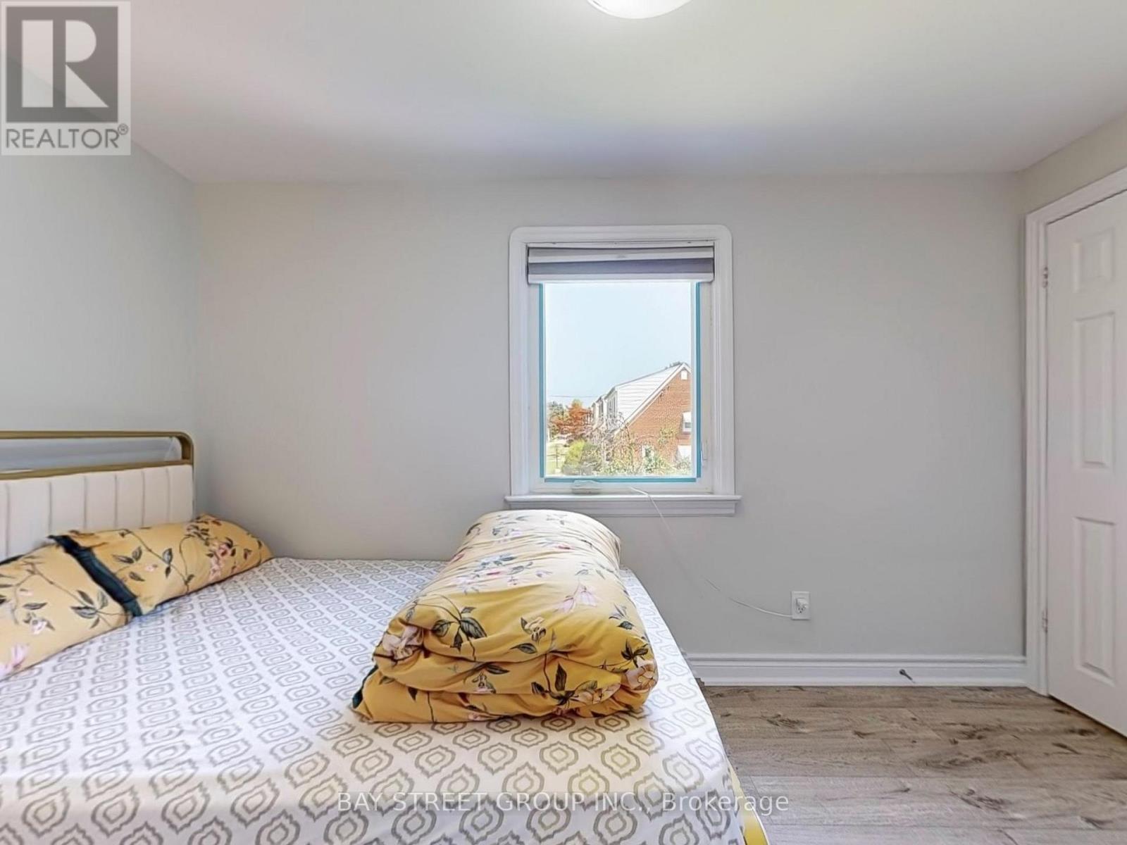 657 Pharmacy Avenue, Toronto, Ontario  M1L 3H6 - Photo 23 - E12701760