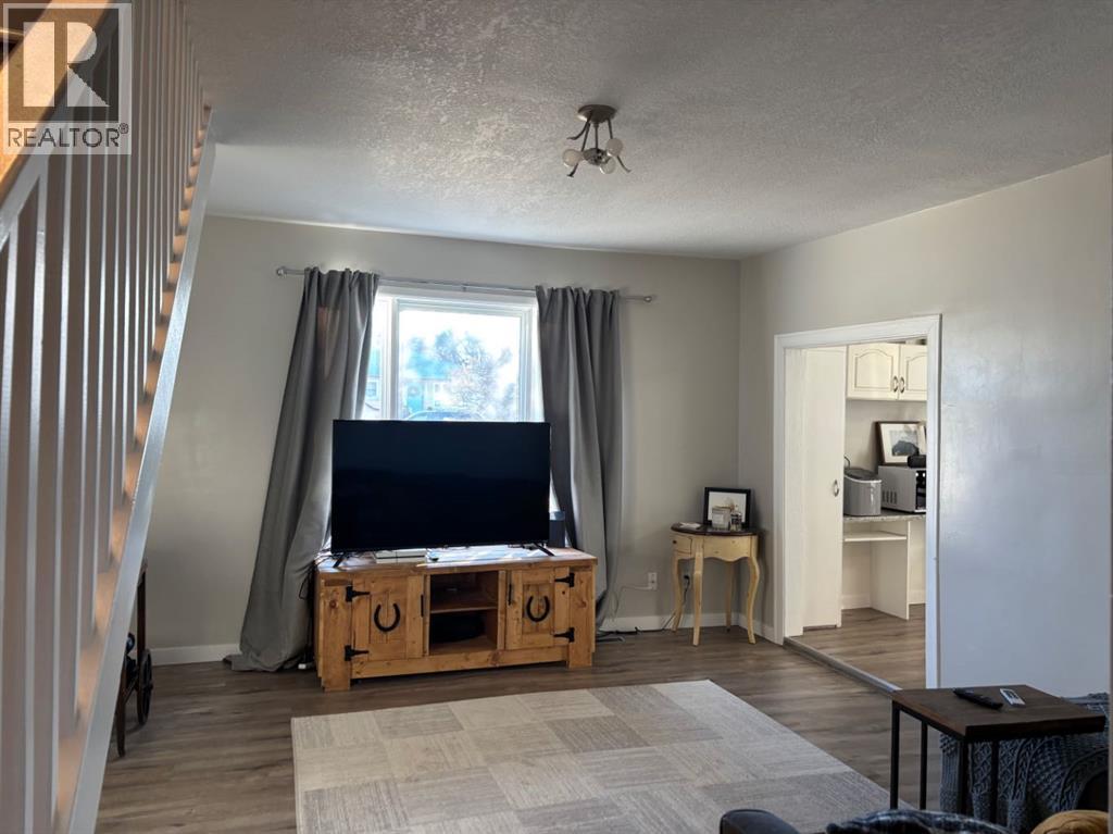 45 Civic Avenue W, Magrath, Alberta  T0K 1J0 - Photo 14 - A2279183