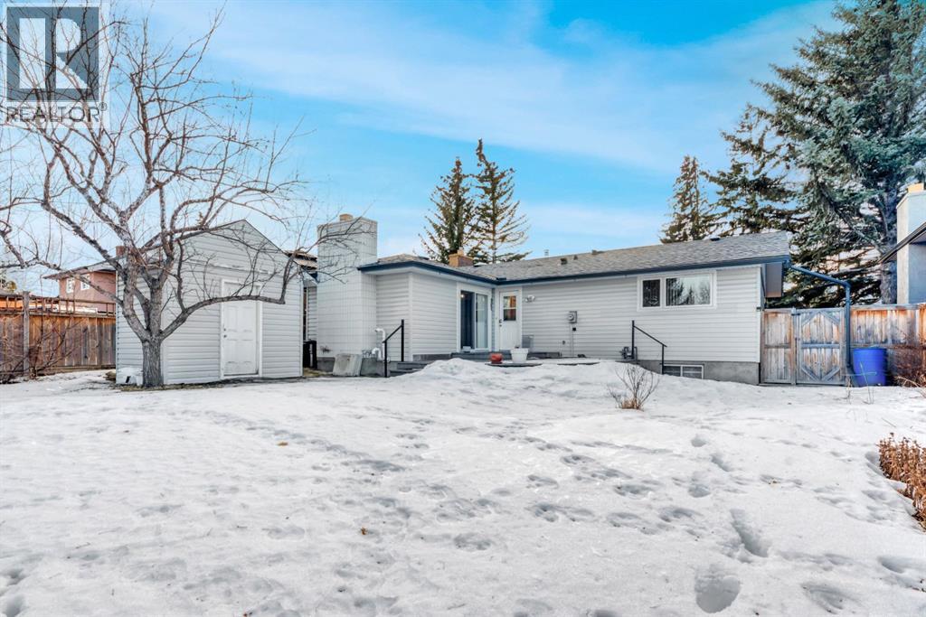 16 Thornwood Close Nw, Calgary, Alberta  T2K 5K3 - Photo 5 - A2279261