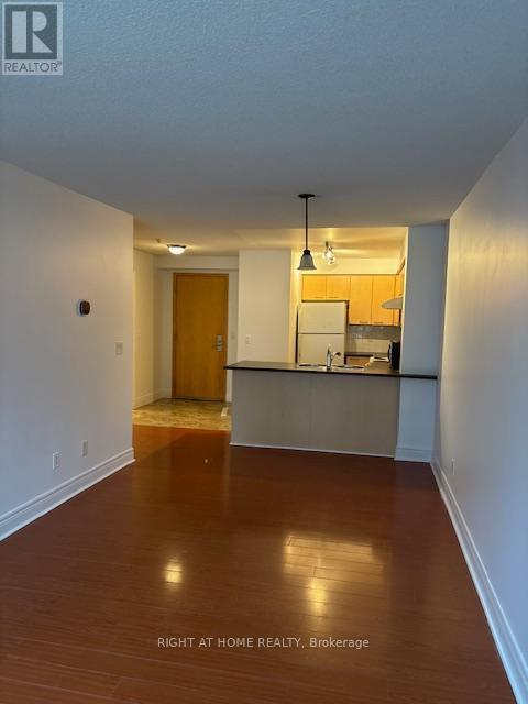 312 - 48 Suncrest Boulevard, Markham, Ontario  L3T 7Y5 - Photo 2 - N12701778