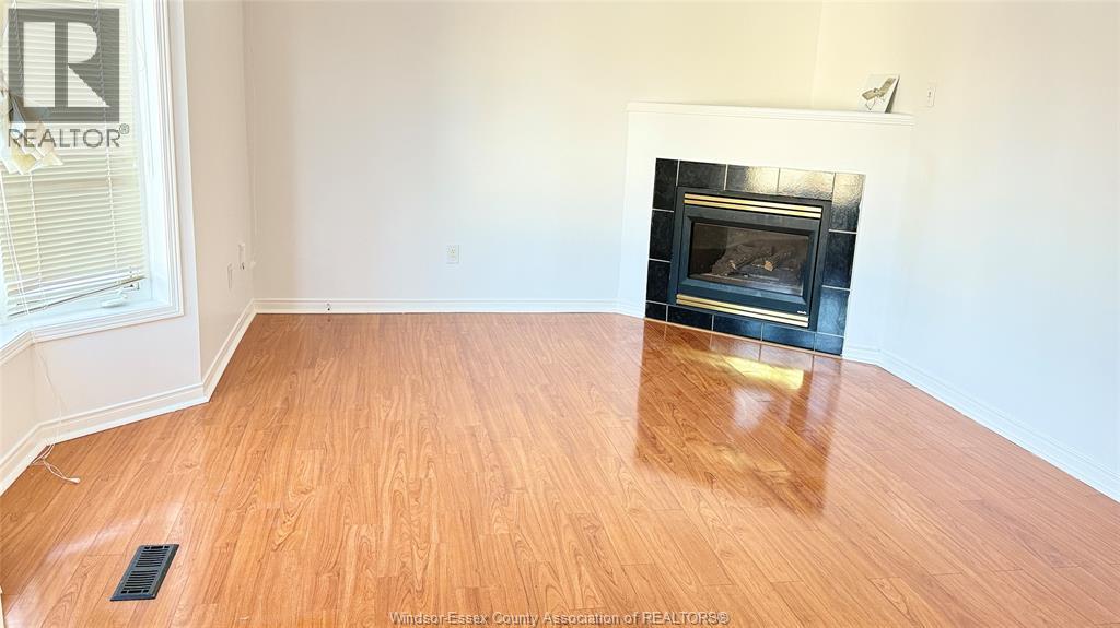 1054 Cora Greenwood, Windsor, Ontario  N8P 1K2 - Photo 2 - 26001130