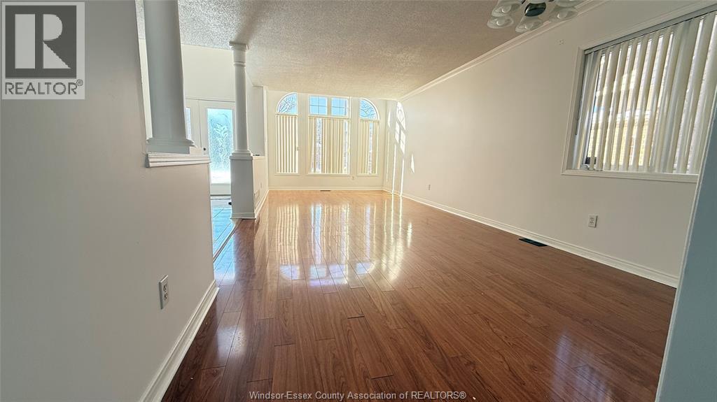 1054 Cora Greenwood, Windsor, Ontario  N8P 1K2 - Photo 4 - 26001086