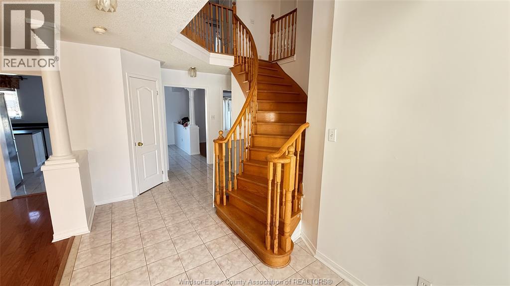 1054 Cora Greenwood, Windsor, Ontario  N8P 1K2 - Photo 6 - 26001086