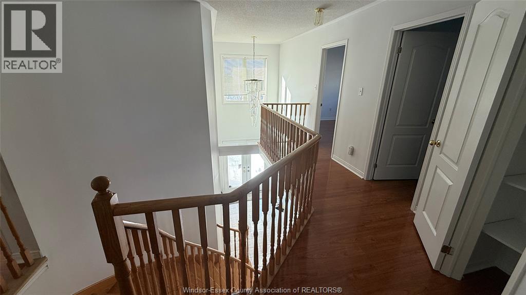 1054 Cora Greenwood, Windsor, Ontario  N8P 1K2 - Photo 7 - 26001086