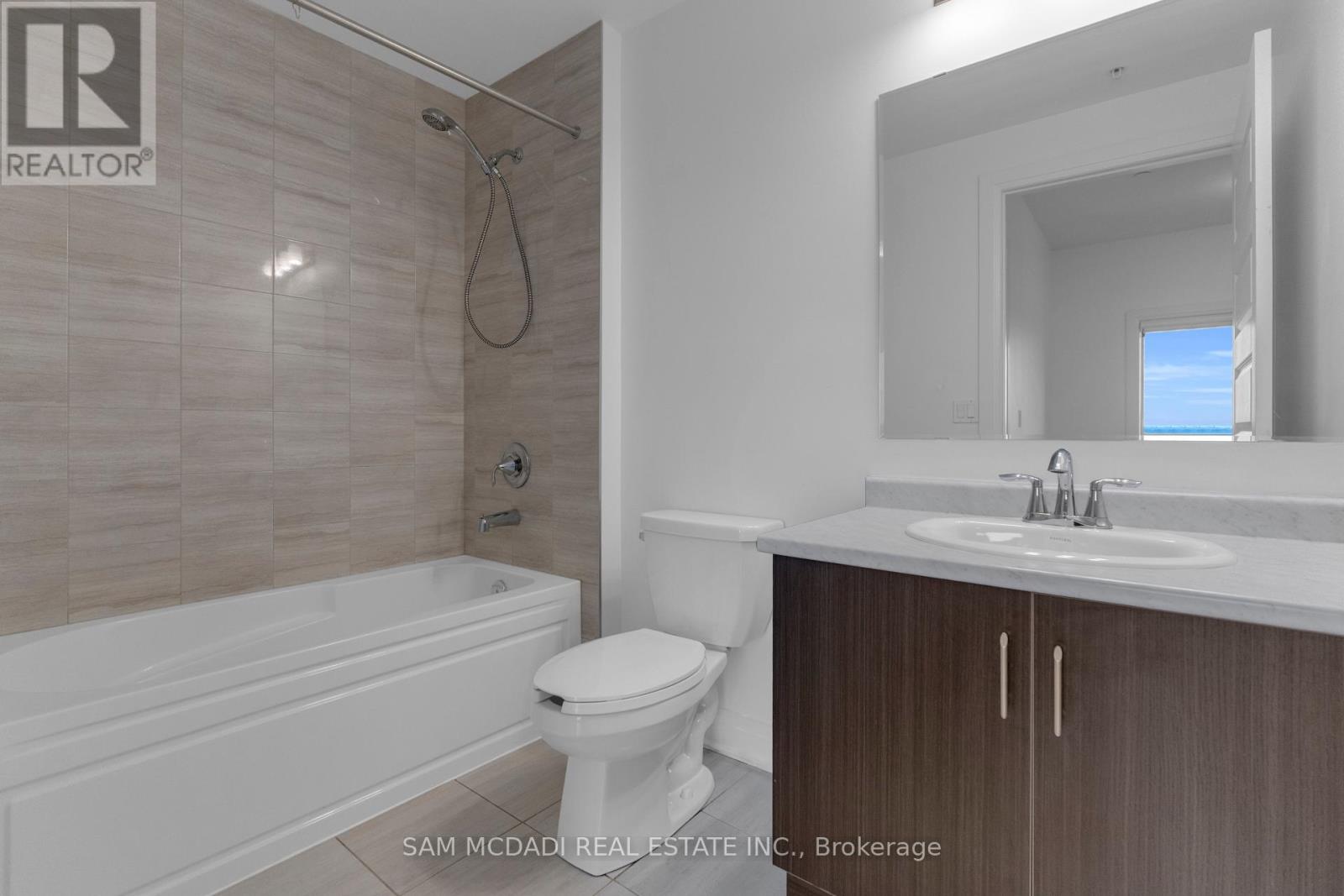 529 - 102 Grovewood Common, Oakville, Ontario  L6H 0X2 - Photo 10 - W12701776