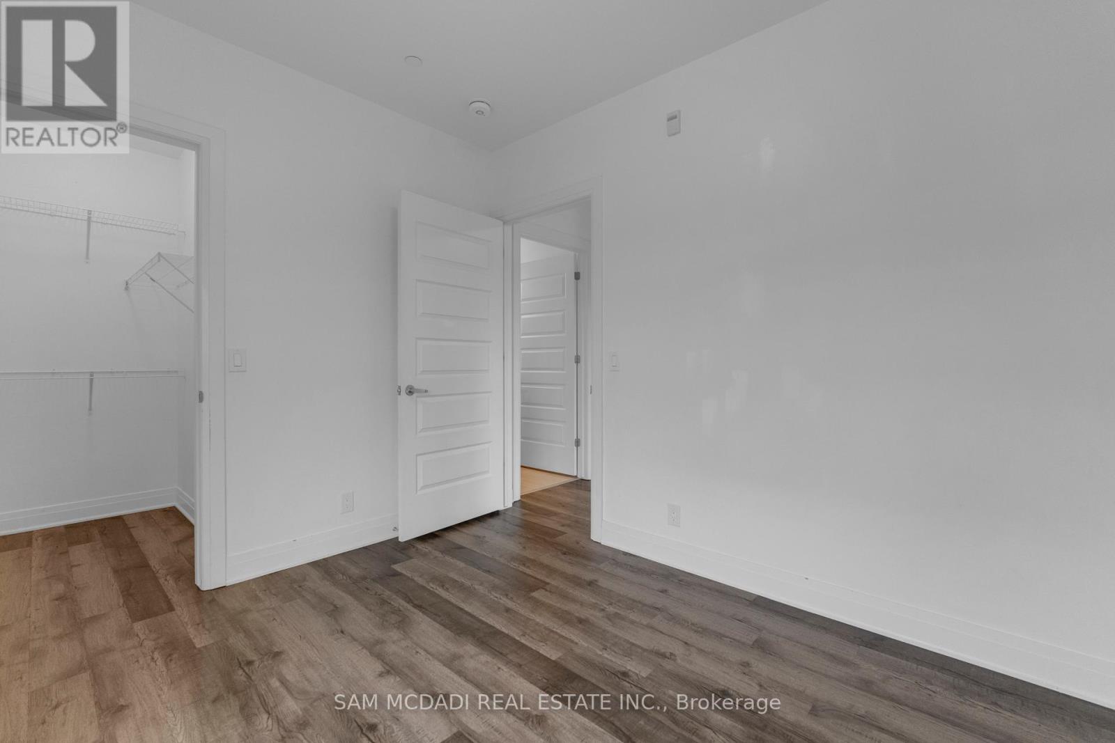 529 - 102 Grovewood Common, Oakville, Ontario  L6H 0X2 - Photo 15 - W12701776