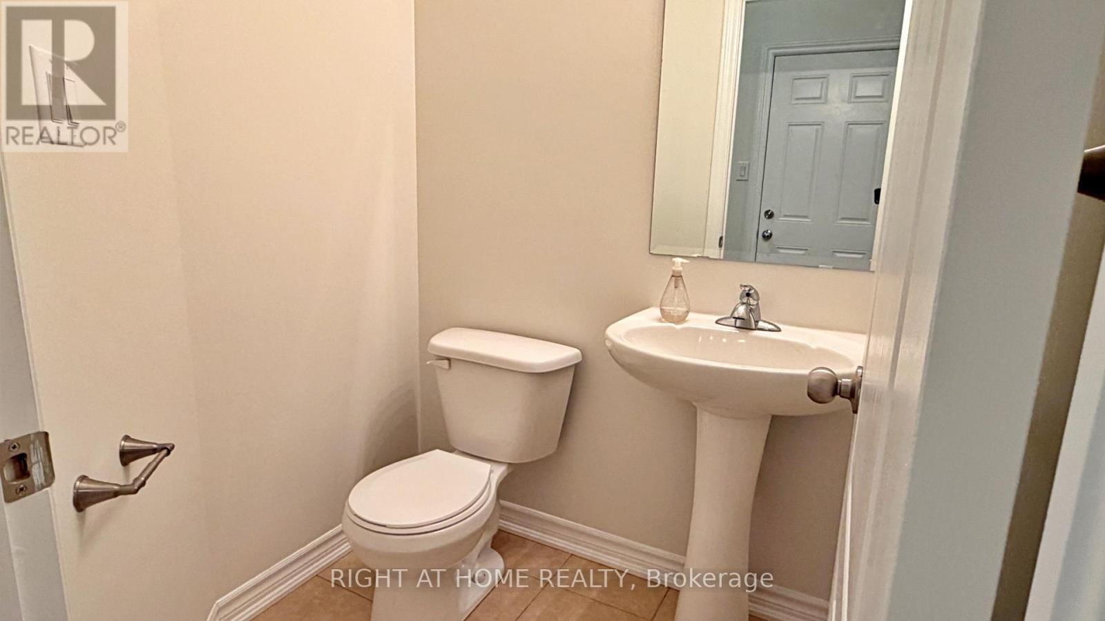 708 Agnew Crescent, Milton, Ontario  L9T 8M6 - Photo 10 - W12701790