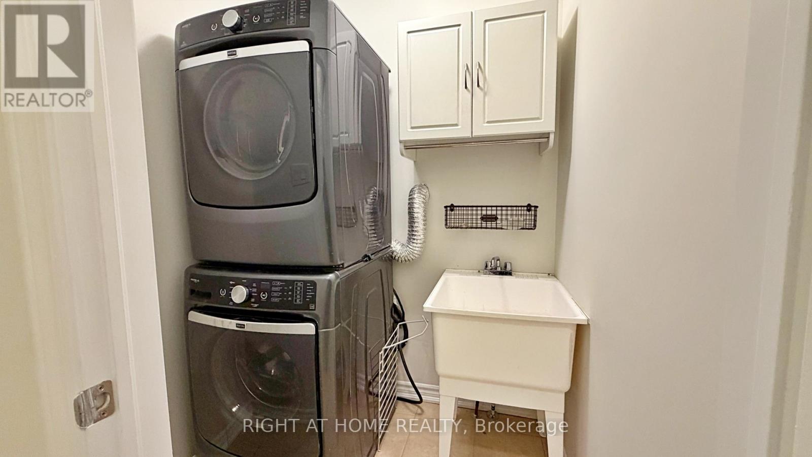 708 Agnew Crescent, Milton, Ontario  L9T 8M6 - Photo 11 - W12701790