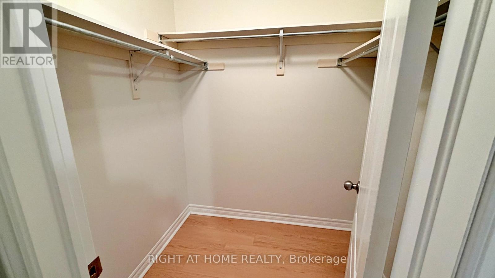 708 Agnew Crescent, Milton, Ontario  L9T 8M6 - Photo 16 - W12701790