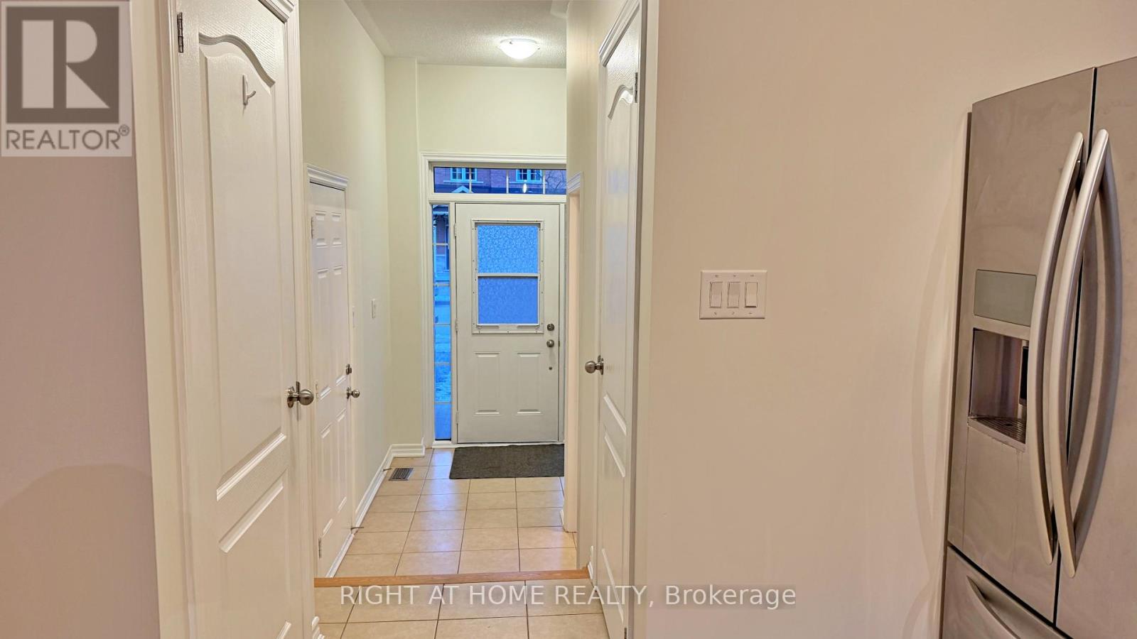 708 Agnew Crescent, Milton, Ontario  L9T 8M6 - Photo 5 - W12701790