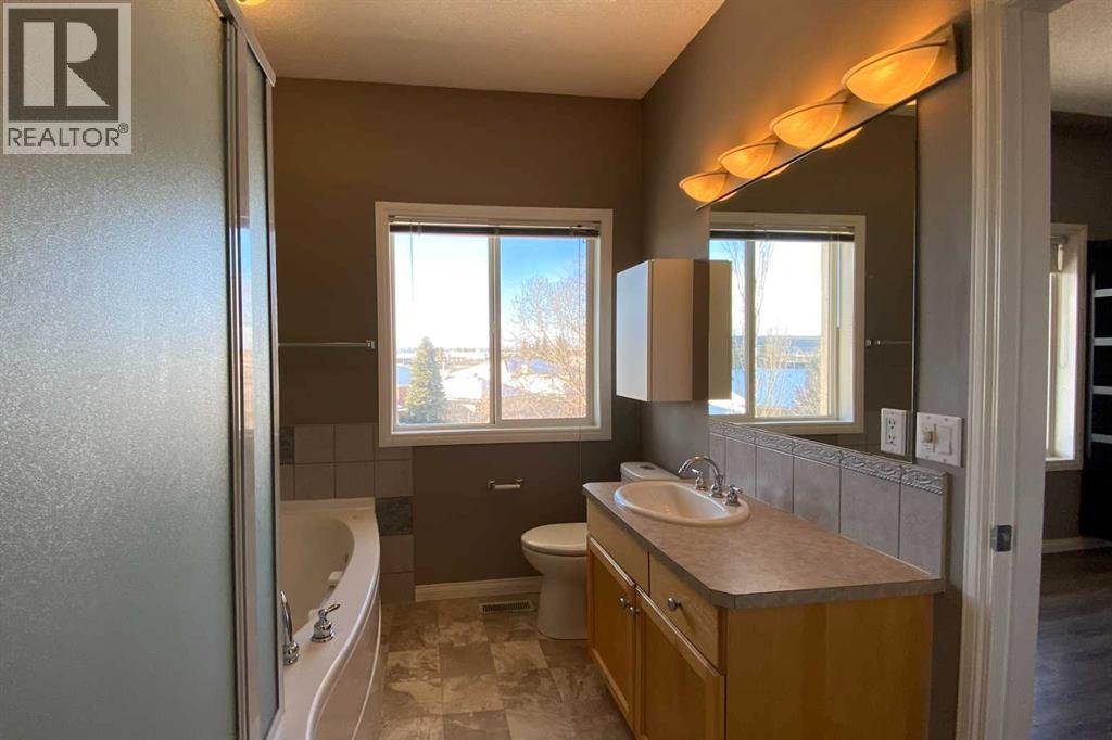 179 Sierra Morena Landing Sw, Calgary, Alberta  T3H 4K3 - Photo 25 - A2275907