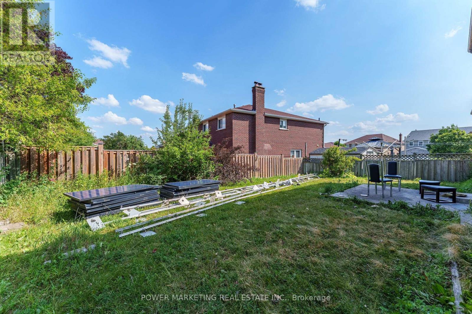 3 Newbury Crescent, Brampton, Ontario  L6S 5L7 - Photo 40 - W12701810