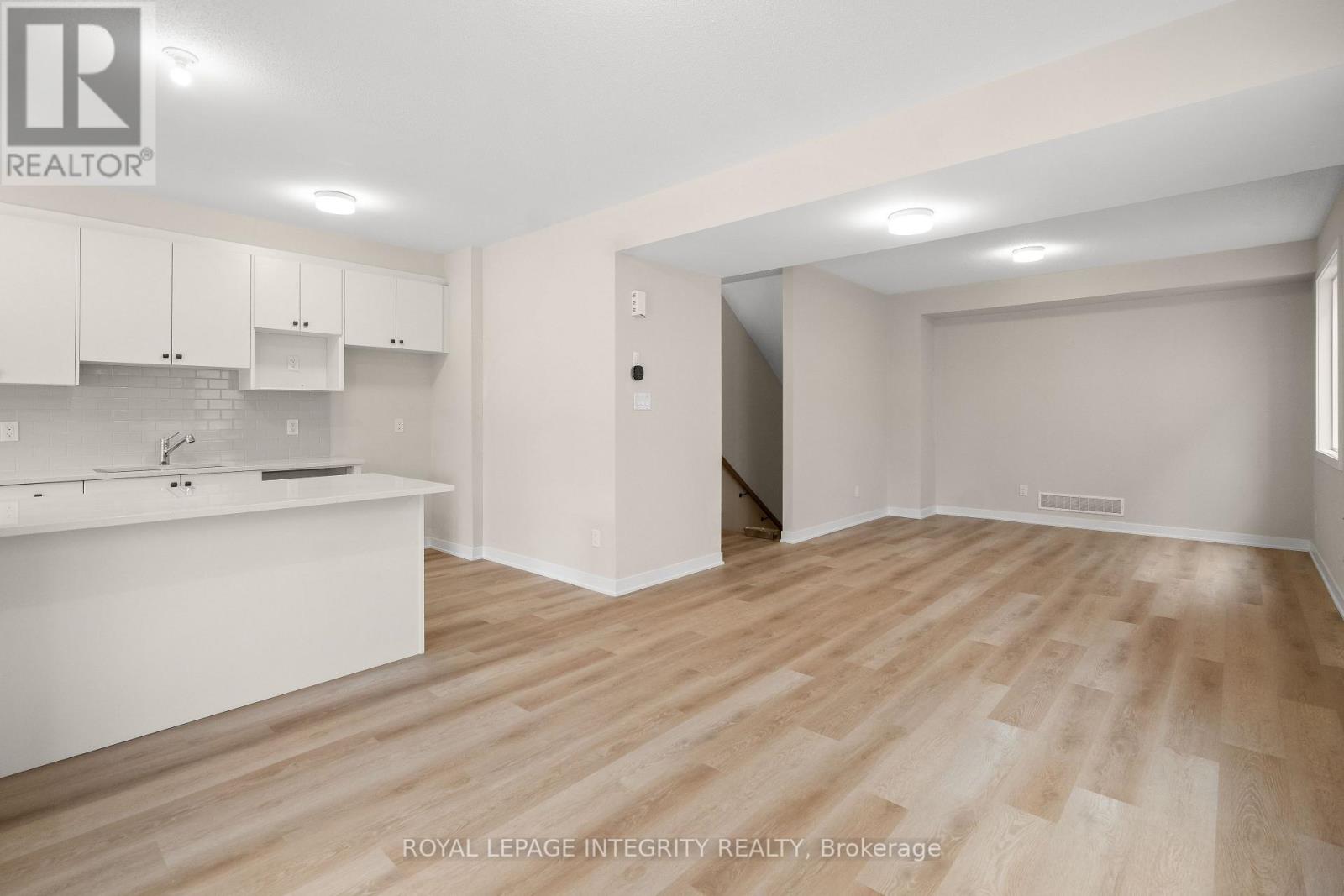 615 Bee Pollen Way, Ottawa, Ontario  K2W 0N9 - Photo 11 - X12701836