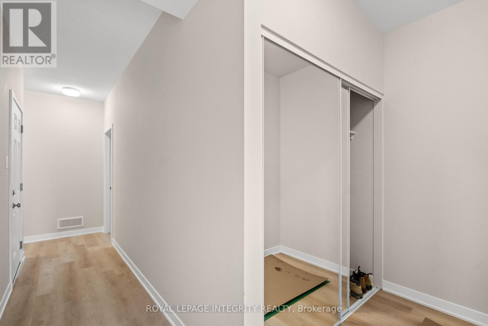 615 Bee Pollen Way, Ottawa, Ontario  K2W 0N9 - Photo 3 - X12701836