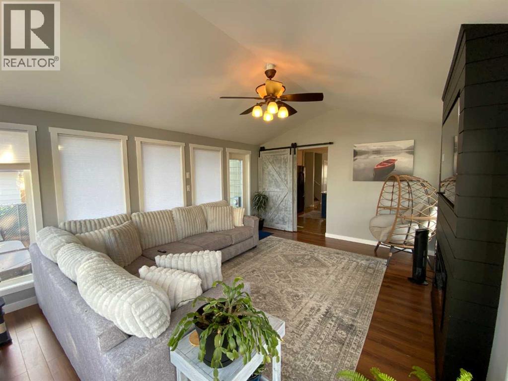 68 Blazier Park Street E, Brooks, Alberta  T1R 0K6 - Photo 10 - A2279399