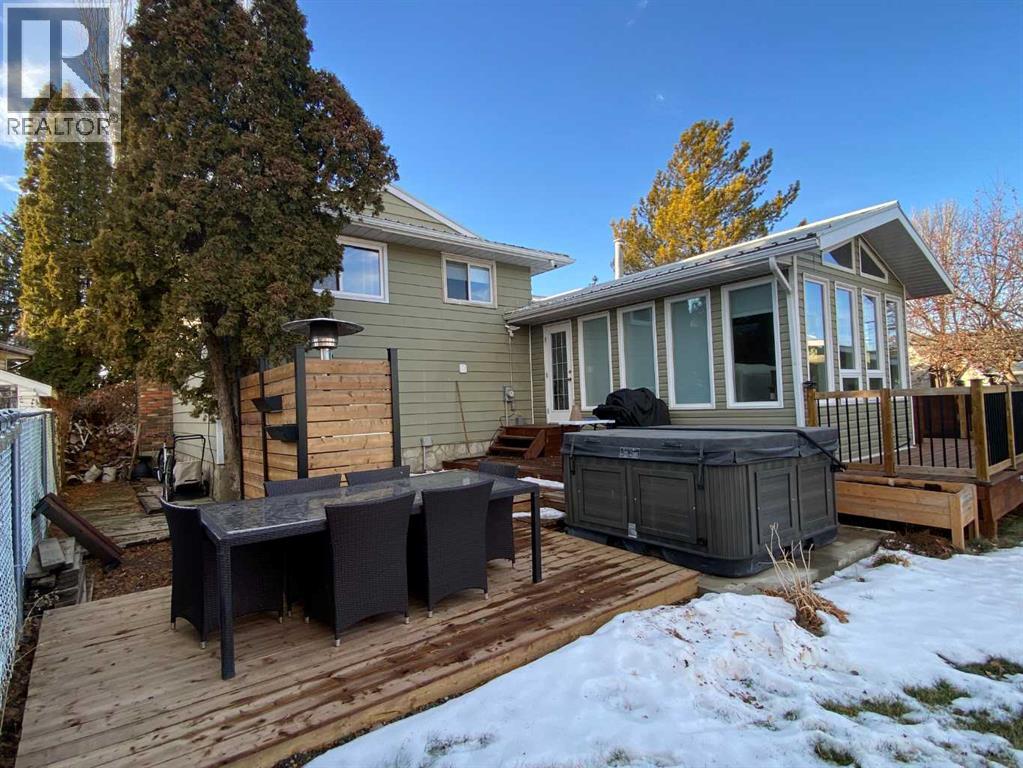 68 Blazier Park Street E, Brooks, Alberta  T1R 0K6 - Photo 33 - A2279399