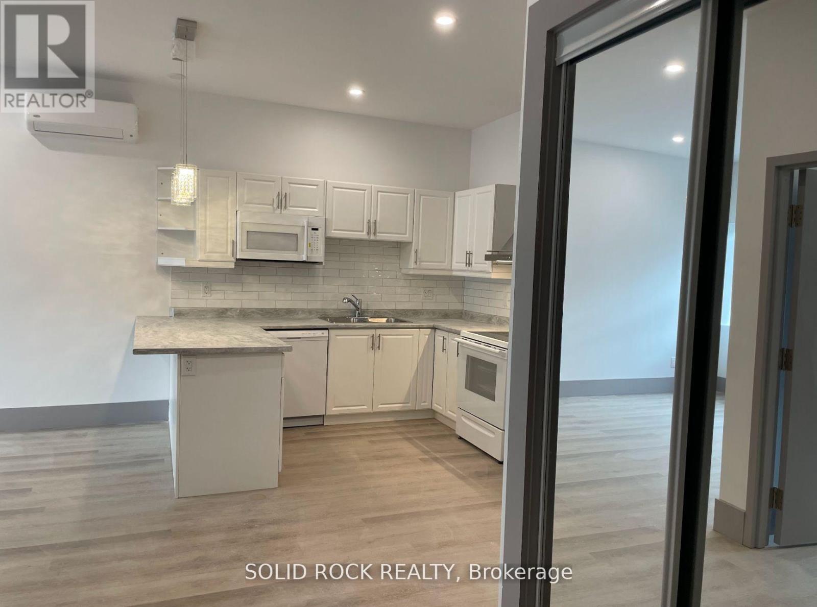 203 - 48 King Street E, Brockville, Ontario  K6V 1B1 - Photo 5 - X12701830