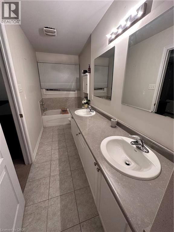 573 Murray Meadows Place, Milton, Ontario  L9T 8L8 - Photo 3 - 40799010