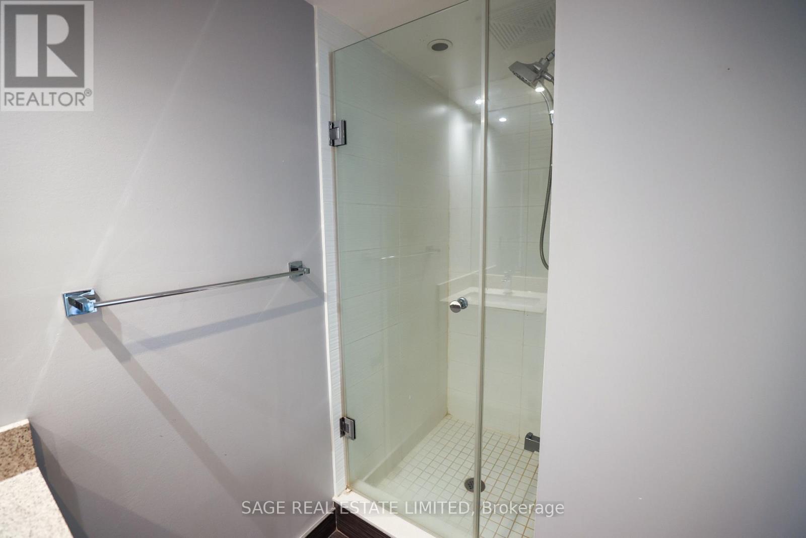 1702 - 525 Adelaide Street W, Toronto, Ontario  M5V 0N7 - Photo 14 - C12701838