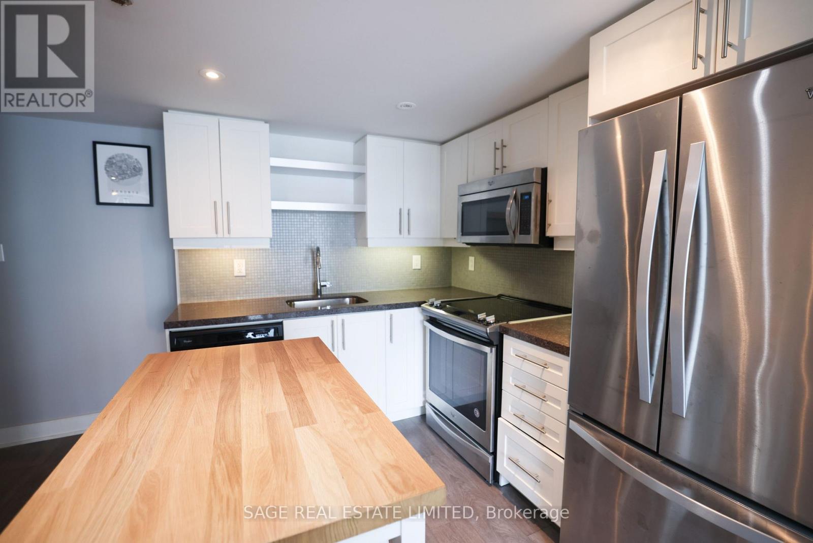 1702 - 525 Adelaide Street W, Toronto, Ontario  M5V 0N7 - Photo 3 - C12701838