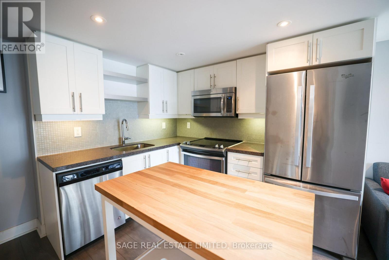 1702 - 525 Adelaide Street W, Toronto, Ontario  M5V 0N7 - Photo 4 - C12701838