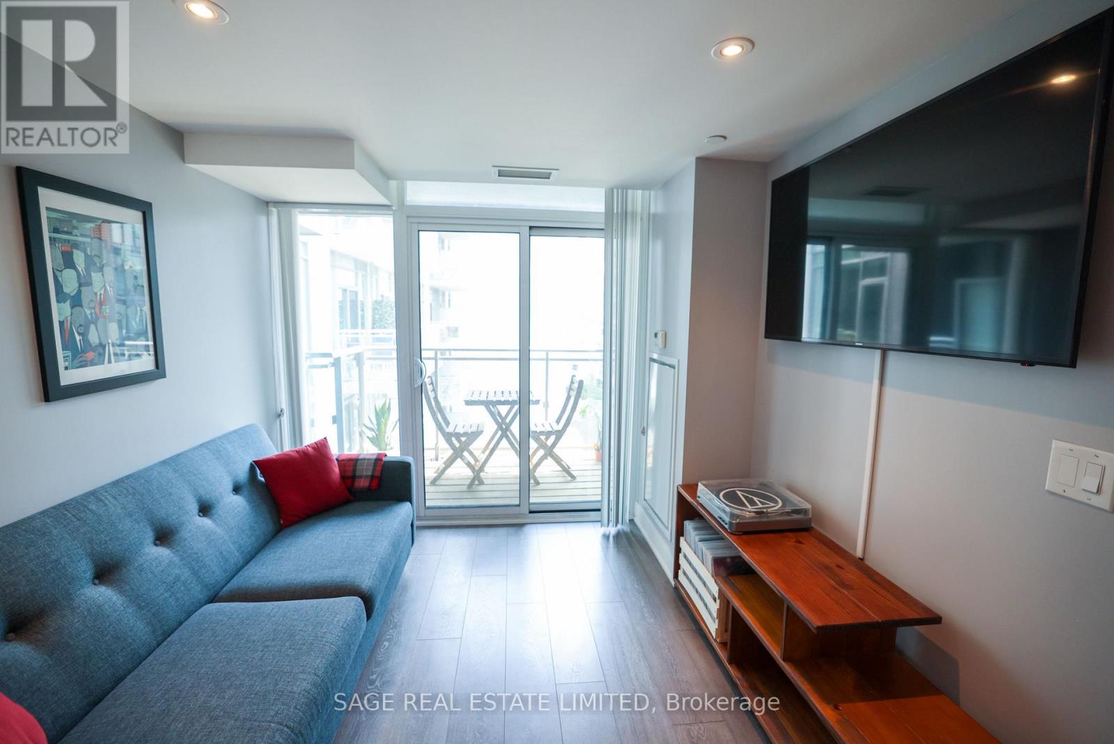 1702 - 525 Adelaide Street W, Toronto, Ontario  M5V 0N7 - Photo 6 - C12701838