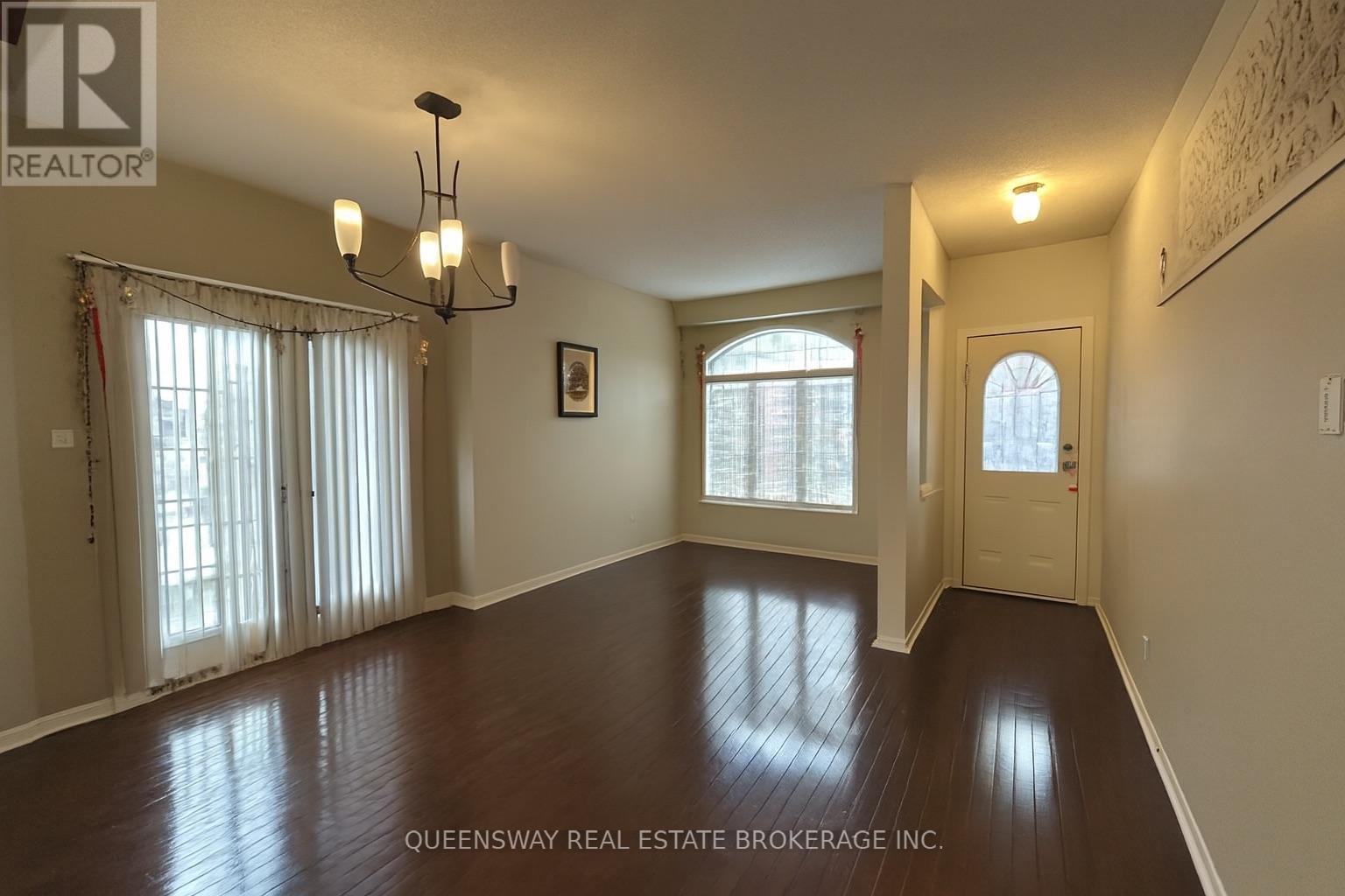 23 Robert Attersley Drive E, Whitby, Ontario  L1R 3E3 - Photo 2 - E12701816