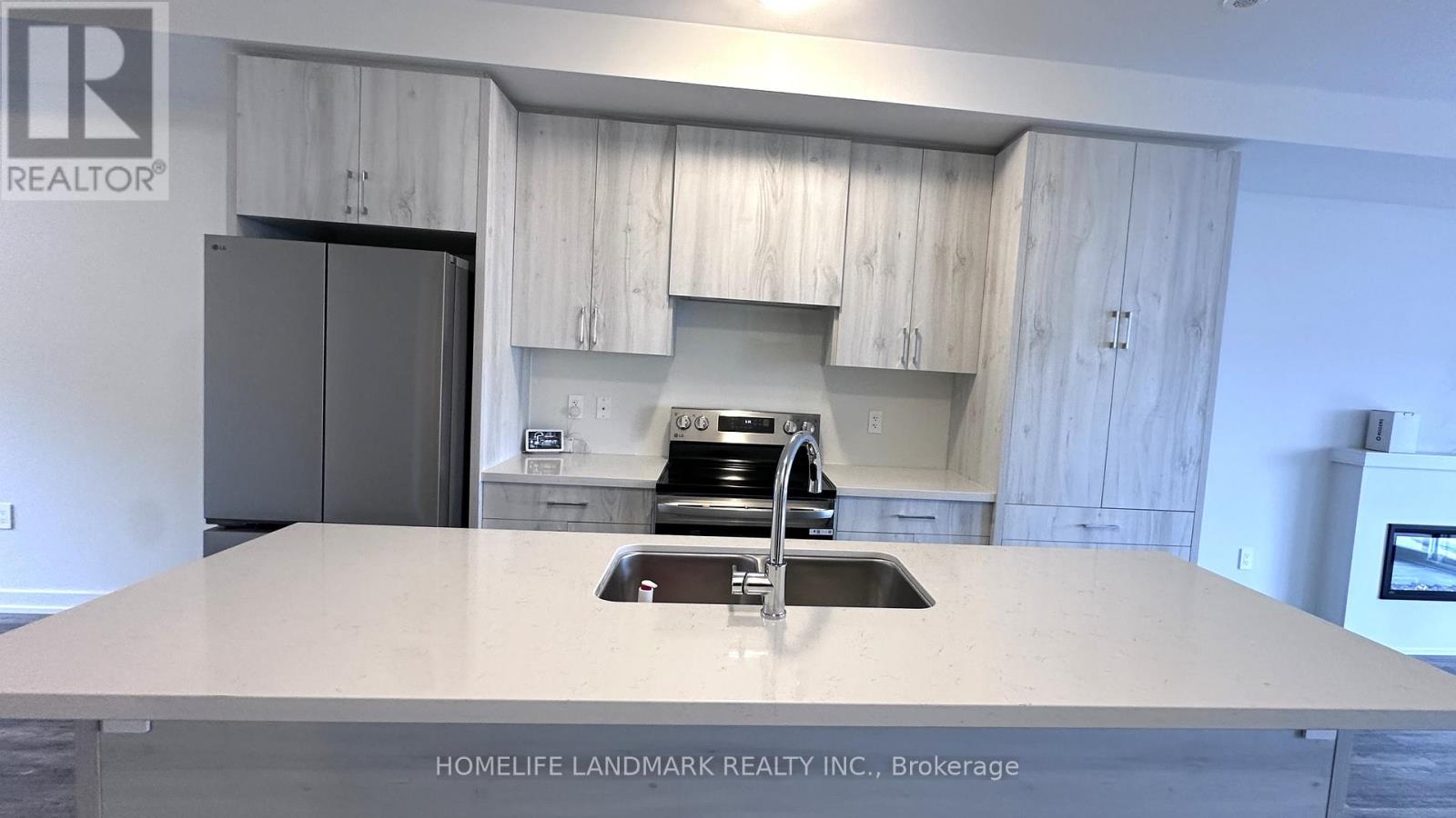 45 Peace Lane, Richmond Hill, Ontario  L4B 0J4 - Photo 5 - N12701820