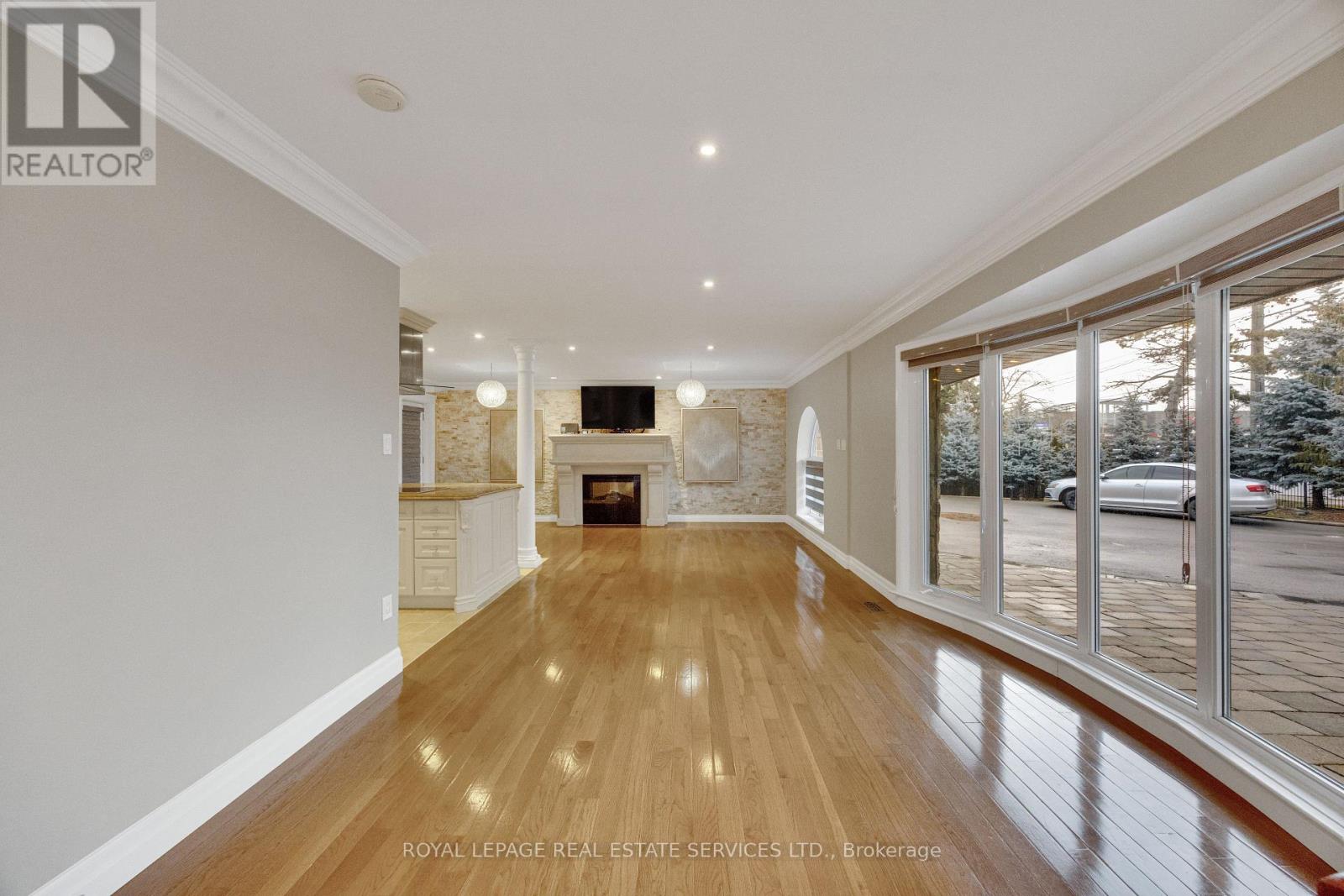 308 Third Line, Oakville, Ontario  L6L 4A4 - Photo 10 - W12701822