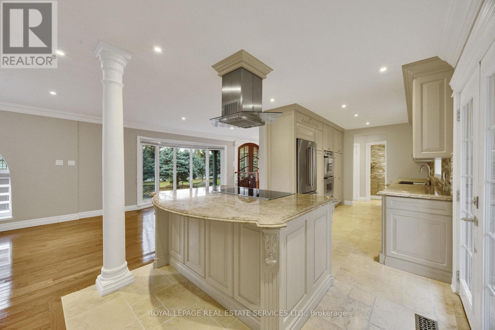 308 Third Line, Oakville, Ontario  L6L 4A4 - Photo 13 - W12701822