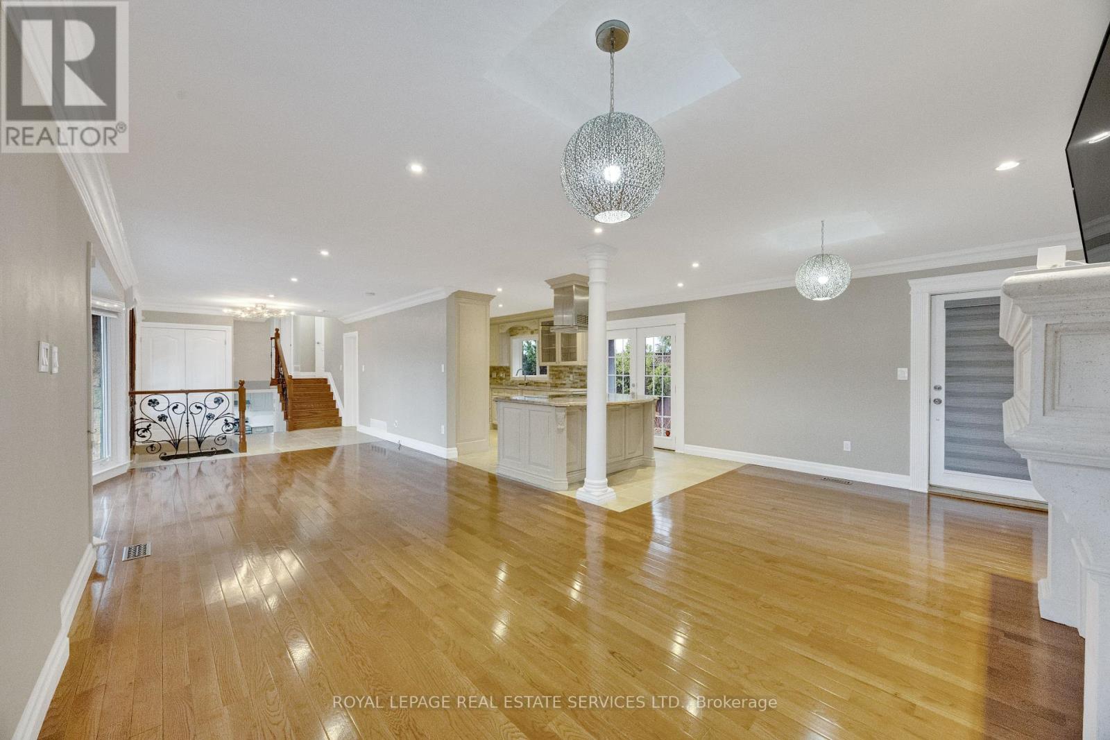 308 Third Line, Oakville, Ontario  L6L 4A4 - Photo 15 - W12701822